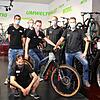 Dirk Ronellenfitsch (rechts) und sein Team vom Zweirad Joos E-Bike-Center in Immenstaad: Volker Weyand, Leander Graf, Adrian Gumpp, ...