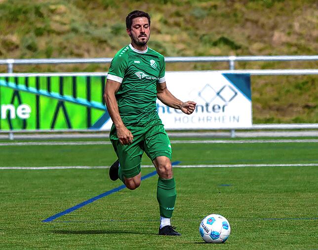 Stellt die Weichen: Philipp Stark erzielte für den SV Rheintal das wichtige 2:1 beim 3:1-Erfolg gegen den Aufsteiger SV Eschbach.