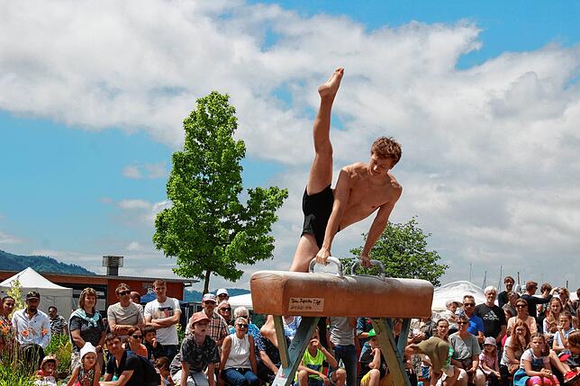 Bild 6: Bilder vom Hafenfest-Sonntag mit einer großen Turn-Show (2)