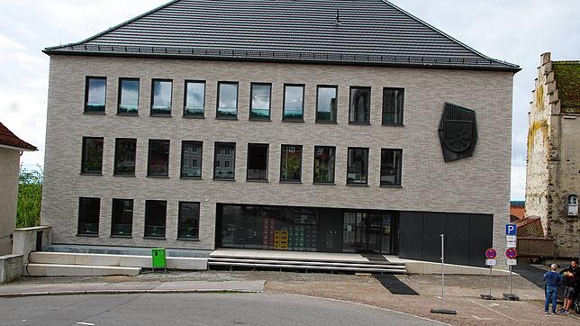 Die finanzielle Lage der Stadt ist angespannt. Muss die Stadtverwaltung die Gebühren und Steuern erhöhen, um handlungsfähig zu bleiben?