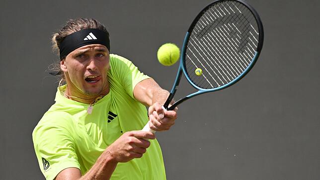 Alexander Zverev trifft im Endspiel in Stuttgart auf Taylor Fritz.