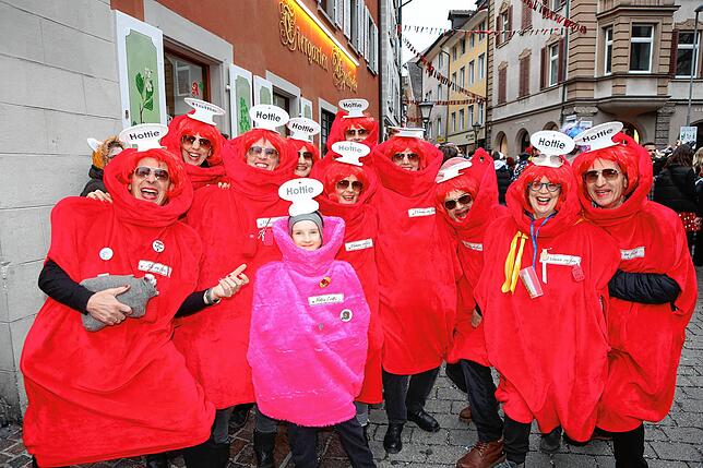 Bild 24: Bunt, bunter, Konstanzer Fasnacht: So fantasievoll geht es auf dem Münsterplatz zu
