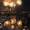 Gegegn 22.15 Uhr erleuchtete das romantische Feuerwerk den Nachthimmel über dem Festgelände. Das See-Feuerwerk begeisterte wieder mit ...