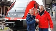 Lothar Probst, Verkehrsexperte im Landratsamt Waldshut (links), und Christian Brinkmann, Geschäftsführer der Bahnbetriebe Blumberg, sind ...