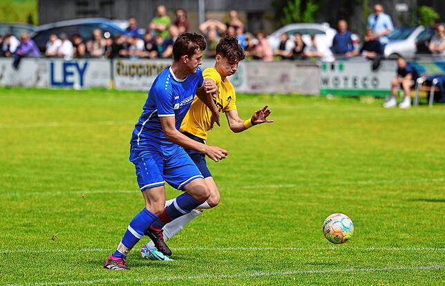 Bild 29: 6:0-Sieg im Spitzenspiel! A-Jugend der SG Dettingen-Dingelsdorf erobert Bezirksliga-Spitzenposition