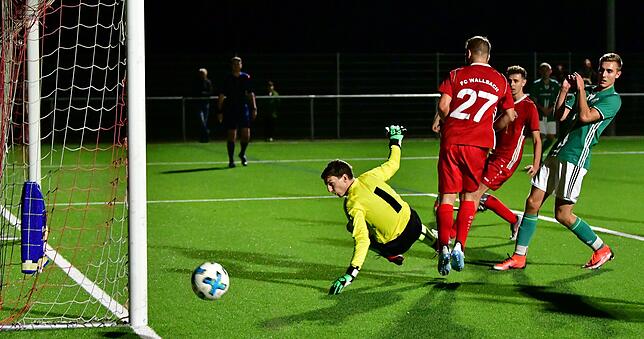 Bild 17: FC Wallbach feiert beim 3:1 gegen den FC Zell seinen ersten Heimsieg &ndash; und wir haben die Bilder!