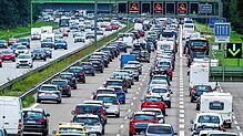 Am Tag vor Christi Himmelfahrt ist es in der Regel besonders voll auf den Autobahnen in Deutschland, Österreich und der Schweiz.