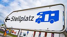 Auf Europas größten Wohnmobilstellplätzen haben hunderte Camper Platz.