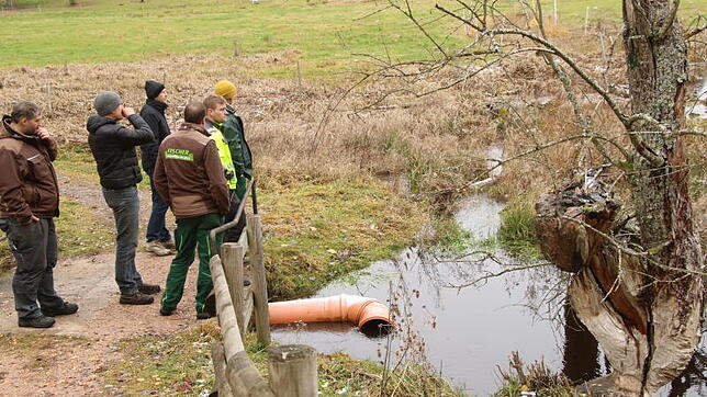 Im Biberland unterhalb des Schlüchtseehofs soll eine Ringleitung um das Gebiet verlegt werden, um im Notfall die Löschwasserversorgung ...