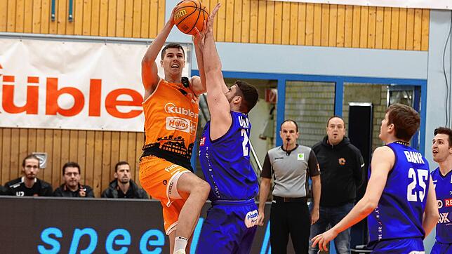 Der Kader der Wiha Panthers ist derzeit dünn besetzt. Immerhin: Big Man und Stütze des Teams, Jacob Knauf, kann gegen Gießen wieder ...