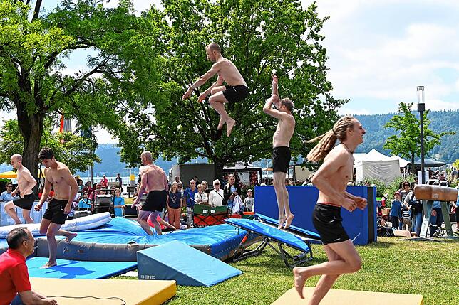 Bild 6: Bilder vom Hafenfest-Sonntag mit Turn-Show, Bürgermeister-Mutprobe und Flohmarkt (1)