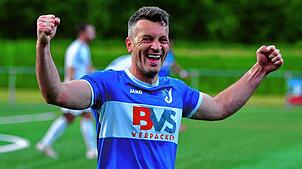 Spieler der Saison: Stürmer Nexhdet Gusturanaj vom FC Erzingen erhielt von den Trainern der Kreisliga A, Ost insgesamt 32 Stimmen und ...