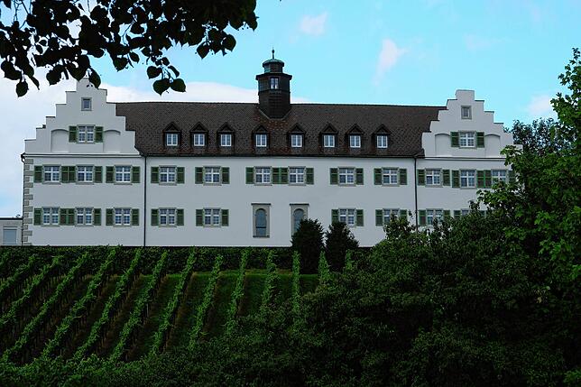 Einst eine Außenstelle der Reichsabteil Ochsenhausen, wird Schloss Hersberg heute von den Pallottinern als Bildungsstätte genutzt.