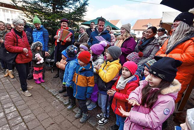 Bild 10: So glitzernd startet die Fürstenberg-Weihnachtswelt in Donaueschingen