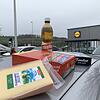 Schnäppchen in der Schweiz? Auch die Schweizer Filialen der Discounter Aldi und Lidl können mit den deutschen Preisen kaum mithalten. ...