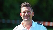 Benjamin Heim hat Grund zur Freude: Der SV Mühlhausen hat sich in Steißlingen mit 3:0 klar durchgesetzt.
