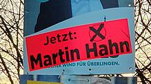 Kurzzeitig mit Störer ergänzt: Das Wahlplakat (Ausschnitt) von Dennis Michels.