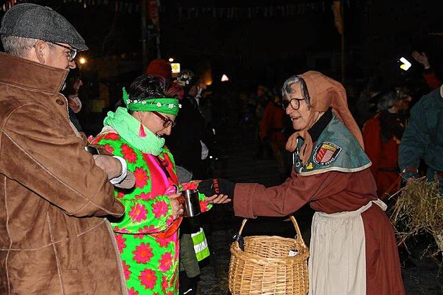 Bild 10: Heudorf im Hegau: Nachtumzug der Heuliecher begeistert mit festlicher Stimmung