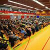 Die Lichtenberghalle in Oberuhldingen ist voll besetzt zur Vorstellung der fünf Bürgermeisterkandidaten.