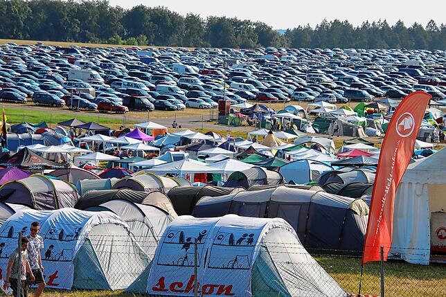 Bild 3: Blendendes Wetter und beste Stimmung auf dem Southside: Die schönsten Bilder vom Freitag