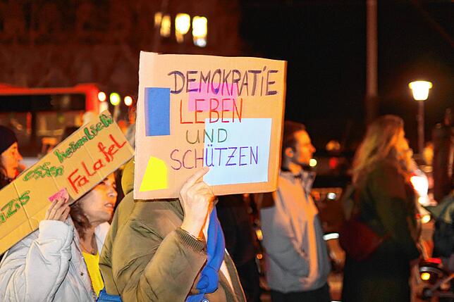 Bild 4: Konstanz geht für Zusammenhalt und Demokratie auf die Straße: Bilder