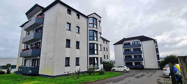 Die beiden Gebäude in der Breslauer Straße. Dort ist dieses Jahr bereits das zweite Mal über mehrere Tage lang das Gas abgedreht worden.
