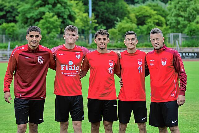 Neuzugänge des FC Tiengen 08 (von links): Abdul Ehad Demirdal, Finn Graf, Edonis Maksuti, Berat Tasöz und Nexhdet Gusturanaj