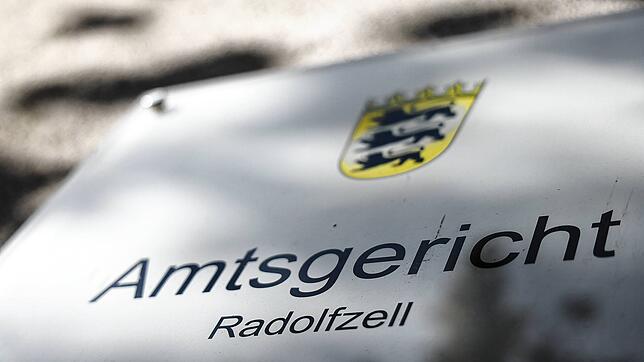 Bild : Auf E-Scooter mit 1,1 Promille: Darf darf der Angeklagte seinen Führerschein trotzdem behalten