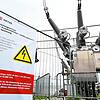 Ein Schild verweist in Niederbiegen auf die neue Oberleitungsanlage der Südbahn. Die Leitungen wurde vor wenigen Wochen komplett ...