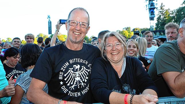 Bild 6: Die Toten Hosen rocken das Konstanzer Bodenseestadion. Hier sind die schönsten Bilder des Abends