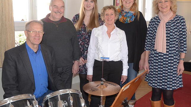 Sie bereiten ein Musical fürs nächste Stadtfest vor (von links): Reinhard Nedela, Wilfried Klöck, Paula Stützenberger, Bianca Kummer, ...