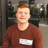 Jakob, 18 Jahre alt, wünscht sich vereinsübergreifende Fußballturniere.