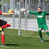 Schwungvoll: Ein Tor war Nico Maier (links) nach seiner Einwechslung beim 4:1-Sieg des FC Hochrhein in Friedlingen nicht vergönnt. Dafür ...
