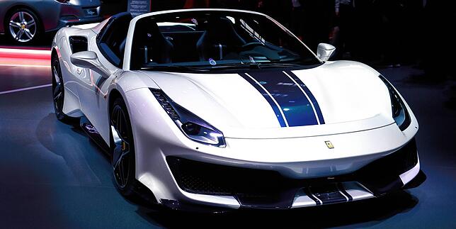 (Archivbild) So sieht ein Ferrari 488 Pista Spider aus. Das Bild entstand auf der Paris Motor Show 2018.