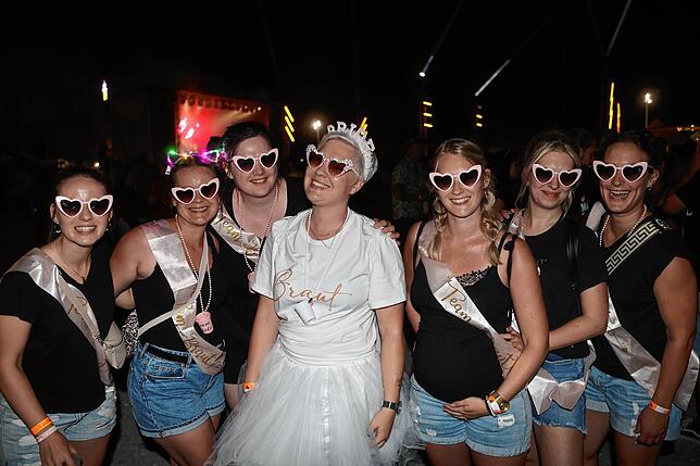 Bild 3: Seenachtfest 2024: Nach dem Feuerwerk wird weitergefeiert! Alle Fotos von der Partynacht