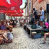 Die Besucher genießen das Beisammensein bei guter Musik und leckerem Essen beim Gässlefest des Jazzclubs Villingen – und können sich ...
