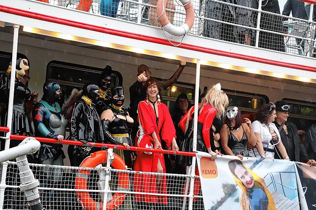 Bild 28: Gute Fahrt – und viel Spaß! Das SM-Schiff fährt auf den Bodensee hinaus