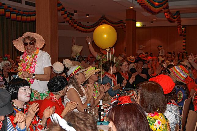Bild 2: Bilder von der Frauenfasnet St. Bruder Klaus