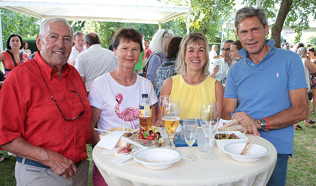 Bild 8: Großes Treffen beim Fest der Pferde: lauschige Atmosphäre im Frese-Garten