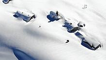 Ein Bild aus 2019 zeigt eingeschneite Häuser in Österreich (Symbolbild). So mag es auf dem Hotzenwald 1895 ausgesehen haben.