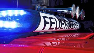 Bild : Frau stirbt bei Brand in Einfamilienhaus im Zollernalbkreis