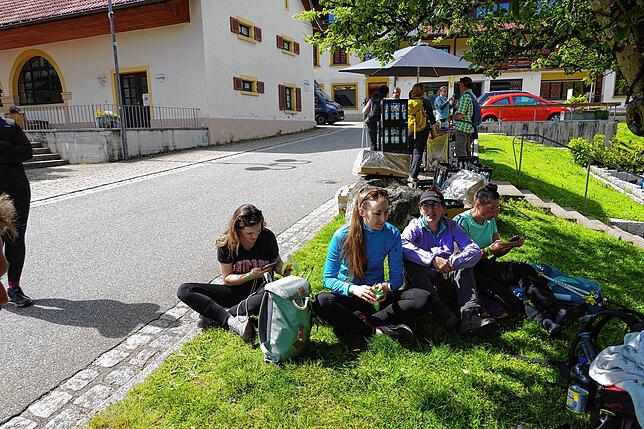 Bild 29: 180 Teilnehmer beim 42-Kilometer-Wandermarathon: Das sind die Bilder