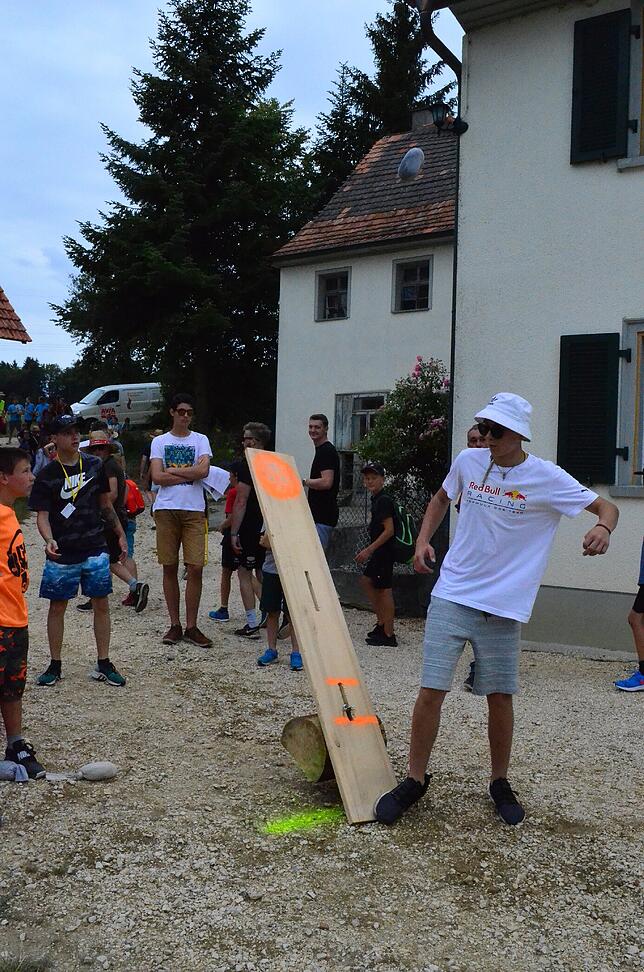Bild 18: Bilder vom Dorfspiel und dem Partyabend des Zeltlagers der Jugendfeuerwehren des Landkreises Konstanz