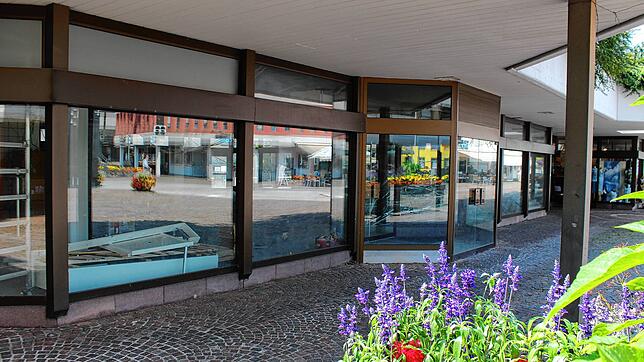 Im ehemaligen Edeka-Markt am Marktplatz, der seit mehr als zehn Jahren leer steht, soll ein Fitnessstudio eröffnet werden.