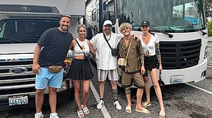 Machen zusammen Familienurlaub im TV: Sascha Bohner, Raffaela Scondo, Dennis Deutschle, Mike Deutschle und Anja Bohner.