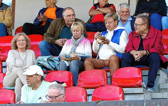 Bild 17: Rasantes 2:2 zwischen SC Pfullendorf und 1. FC Rielasingen-Arlen. Wir waren mit der Kamera dabei!