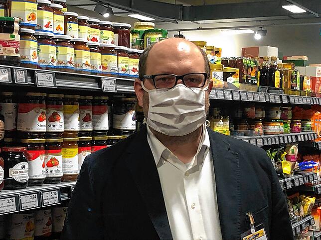 Matthias Schopf, Unternehmenssprecher von Edeka Sulger. „Ich wünsche mir, dass alle vernünftig und diszipliniert bleiben, dann ...