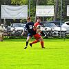 Die SG Riedöschingen/Hondingen (Moritz Scheyer, links) verlor mit 1:3 gegen den FC Pfaffenweiler (Patrick Thoma).