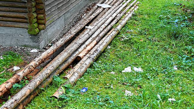 So sieht es hinter der Hütte am Oberhaldenparkplatz aus. Bilder: Juliane Kühnemund