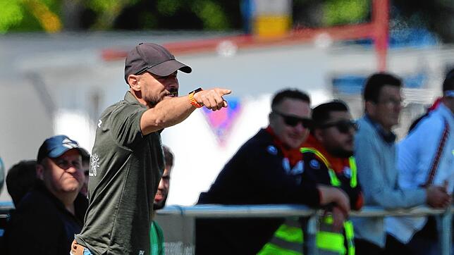 Da geht‘s lang: Trainer Patrick Hagg und der TSV Aach-Linz gelang mit dem 2:0 gegen die SG Reichenau ein erfolgreicher Start in die ...